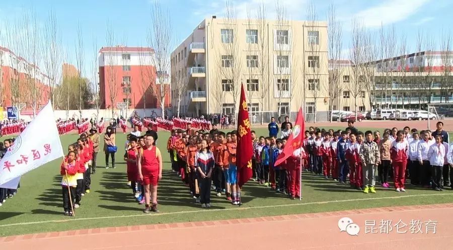 小学生足球赛篮球赛规则_小学生蓝球比赛用球_篮球规则小学生